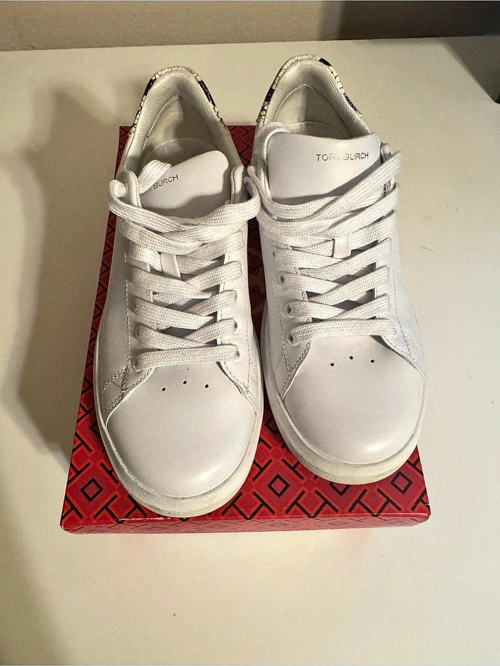 Tory Burch Howell Court Sneaker Leather White & Gold US 7.5